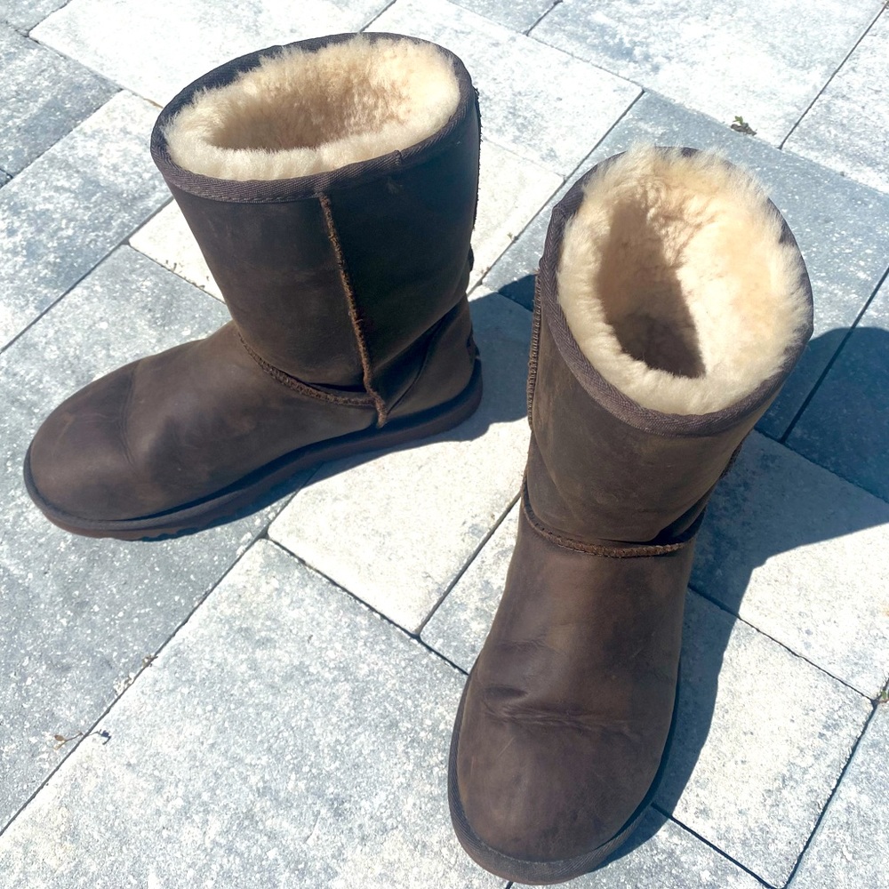UGG Classic Short Leather Boots Size 7